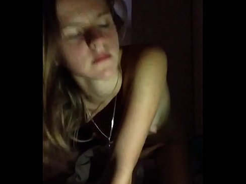 ❤️ Seorang gadis masturbasi dan mani muncrat ❤❌ Video sialan di id.porn-mate.ru
